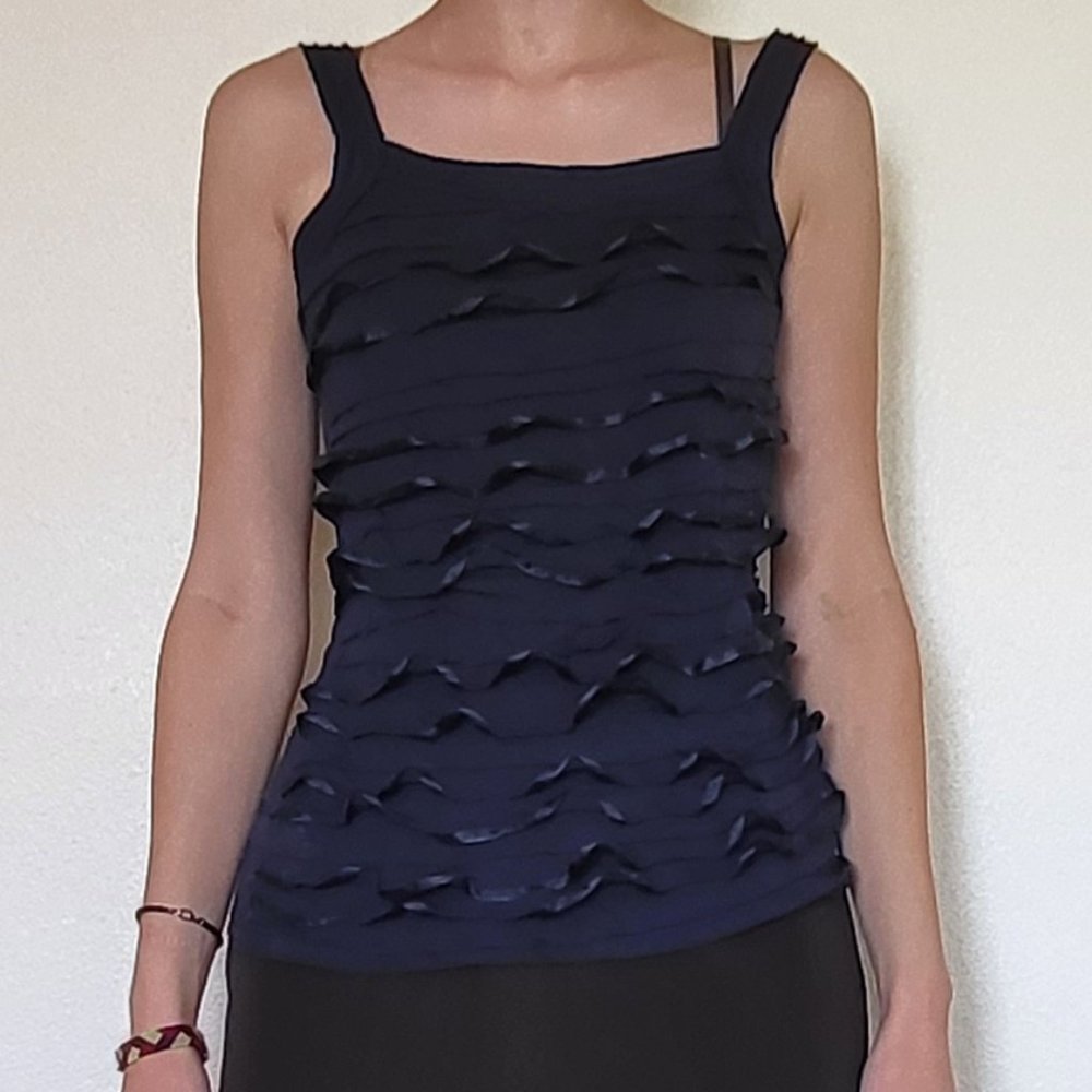 Express Ruffled Tank Top - Picture 3 of 9
